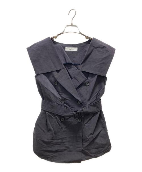 AKIRA NAKA（アキラナカ）AKIRA NAKA (アキラナカ) Consuelo ベルテッド ノースリーブ シャツ グレー サイズ:1の古着・服飾アイテム