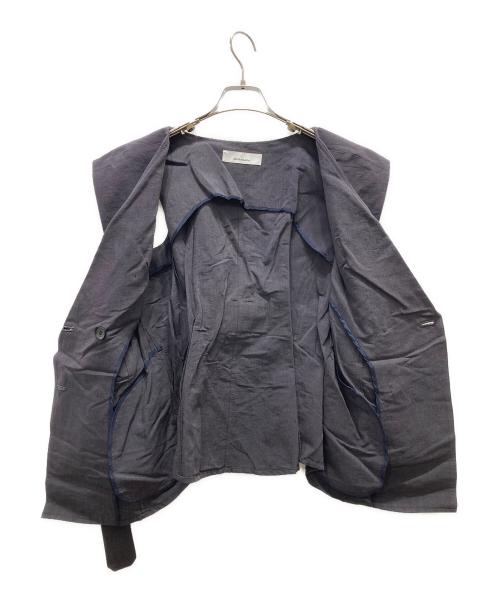 AKIRA NAKA（アキラナカ）AKIRA NAKA (アキラナカ) Consuelo ベルテッド ノースリーブ シャツ グレー サイズ:1の古着・服飾アイテム