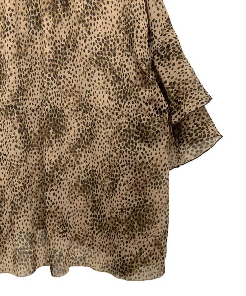 IENA LA BOUCLE（イエナ ラ ブークル）IENA LA BOUCLE (イエナ ラ ブークル) レオパードフリルスリーブブラウス ブラウン サイズ:Freeの古着・服飾アイテム