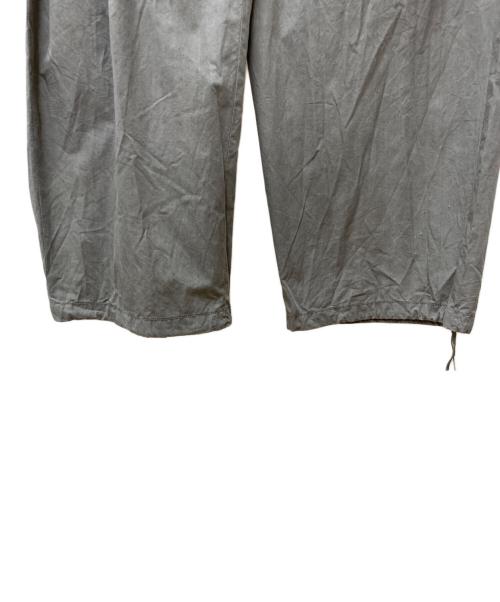 ATON（エイトン）ATON (エイトン) KYOTO TSURIZOME COTTON PARACHUTE PANTS グレー サイズ:6の古着・服飾アイテム