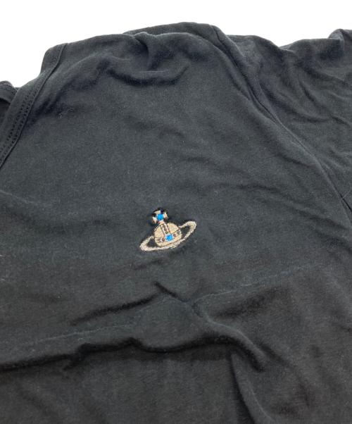 Vivienne Westwood man（ヴィヴィアン ウェストウッド マン）Vivienne Westwood man (ヴィヴィアン ウェストウッド マン) オーブ刺繍Vネックカットソー ブラック サイズ:44の古着・服飾アイテム