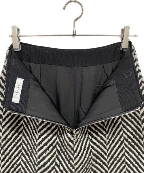 ADORE（アドーア）ADORE (アドーア) ビックヘリンボーンスカート ブラック サイズ:36の古着・服飾アイテム