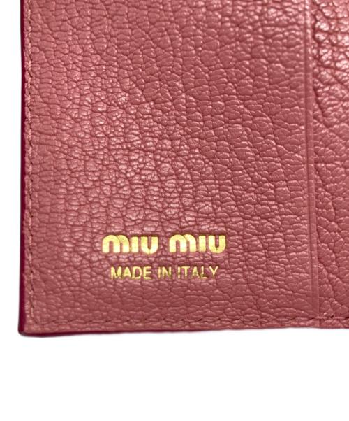 MIU MIU（ミュウミュウ）MIU MIU (ミュウミュウ) 3つ折り財布 ピンクの古着・服飾アイテム