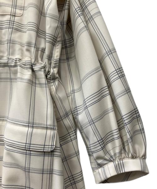 23区 lab.（ニジュウサンクラボ）23区 lab. (ニジュウサンクラボ) ウールライトツイルコートワンピース アイボリー サイズ:36の古着・服飾アイテム