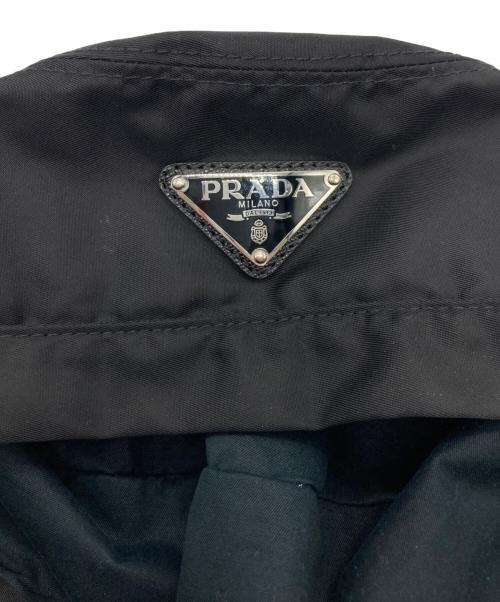 PRADA（プラダ）PRADA (プラダ) 三角プレート付きベレー帽 ブラック サイズ:Mの古着・服飾アイテム