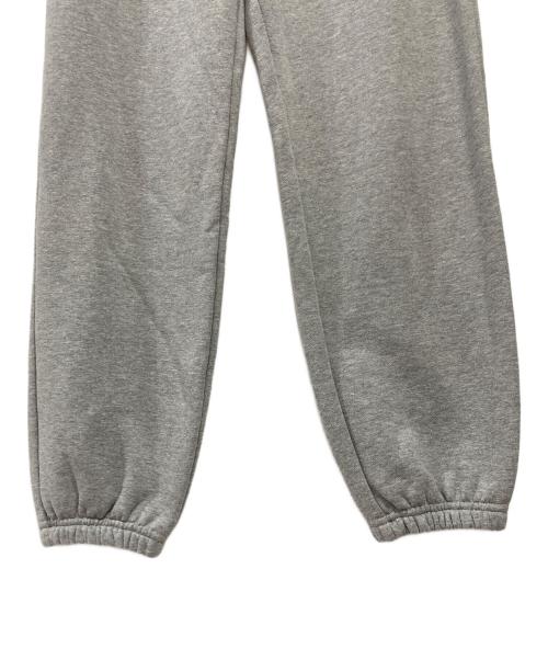 HOMME girls（オムガールズ）HOMME girls (オムガールズ) ロゴスウェットパンツ グレー サイズ:Sの古着・服飾アイテム