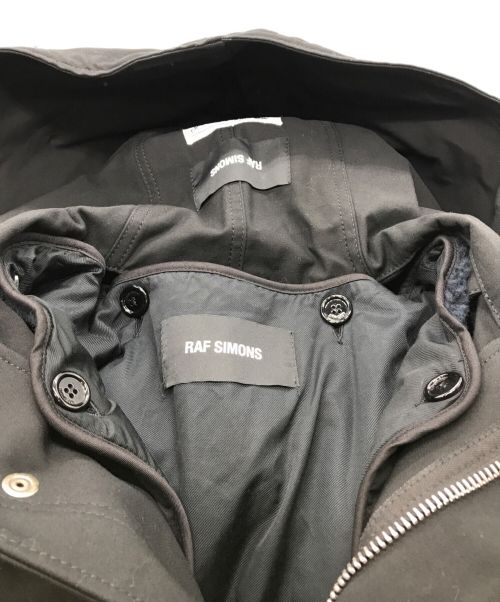 RAF SIMONS（ラフシモンズ）RAF SIMONS (ラフシモンズ) MID LENGTH PARKA ブラック サイズ:48の古着・服飾アイテム