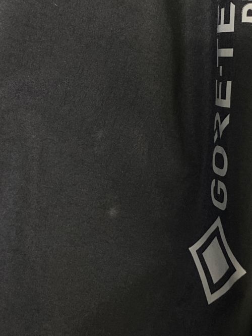 MONCLER GRENOBLE（モンクレール グルノーブル）MONCLER GRENOBLE (モンクレール グルノーブル) RHC Ron Herman (アールエイチシー ロンハーマン) 別注マウンテンパーカー ブラック サイズ:4の古着・服飾アイテム
