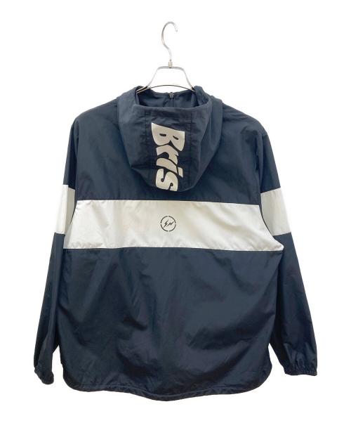 F.C.R.B.（エフシーレアルブリストル）F.C.R.B. (エフシーレアルブリストル) FRAGMENT DESIGN (フラグメントデザイン) TRAINING ANORAK ブラック×ホワイト サイズ:Sの古着・服飾アイテム