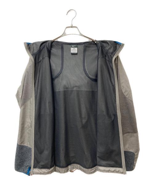 NIKE（ナイキ）NIKE (ナイキ) GYAKUSOU (ギャクソウ) メッシュラインドフーディジャケット グレー サイズ:Mの古着・服飾アイテム