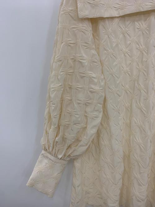 acka（エーシーケーエー）Acka (エーシーケーエー) quilting blouse アイボリー サイズ:Fの古着・服飾アイテム