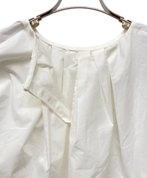 martinique（マルティニーク）martinique (マルティニーク) タックフレンチスリーブブラウス ホワイト サイズ:‐の古着・服飾アイテム