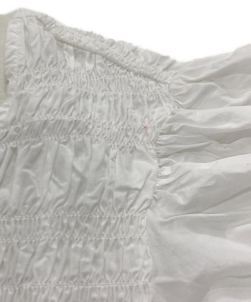 GANNI（ガニー）Ganni (ガニー) スモッキングディテール オープンバックドレス ホワイト サイズ:SIZE36の古着・服飾アイテム