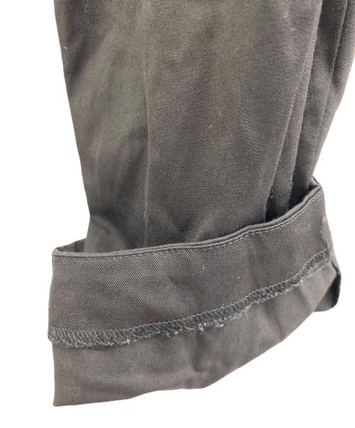 ISSEY MIYAKE（イッセイミヤケ）ISSEY MIYAKE (イッセイミヤケ) ウールギャバジン ラップテーパードパンツ ブラック サイズ:1の古着・服飾アイテム