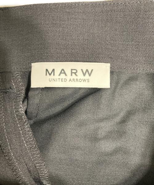 MARW UNITED ARROWS（マルゥ ユナイテッドアローズ）MARW UNITED ARROWS (マルゥ ユナイテッドアローズ) タック ワイドパンツ グレー サイズ:38 未使用品の古着・服飾アイテム