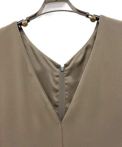 icB（アイシービー）icB (アイシービー) ライトダブルクロス ジャンパースカート ワンピース ベージュ サイズ:Mの古着・服飾アイテム