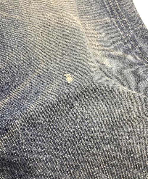 VISVIM（ビズビム）VISVIM (ビズビム) ユーズド加工デニムパンツ　FLUXUS 01D3　パイソンパッチ インディゴ サイズ:W36×L32の古着・服飾アイテム