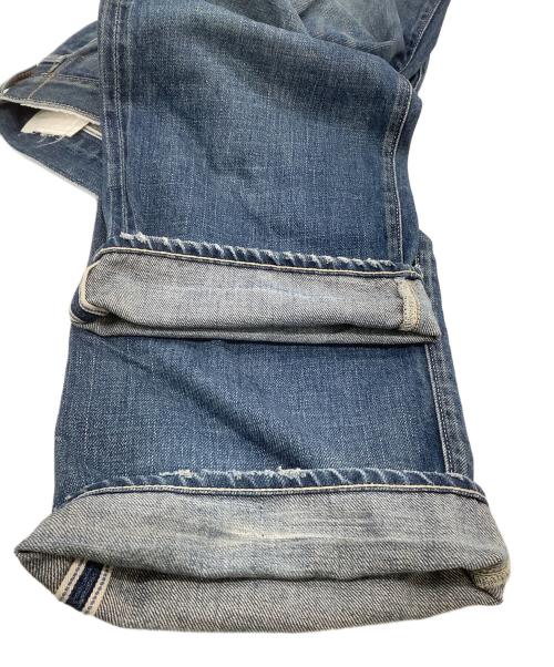 VISVIM（ビズビム）VISVIM (ビズビム) ユーズド加工デニムパンツ　FLUXUS 01D3　パイソンパッチ インディゴ サイズ:W36×L32の古着・服飾アイテム