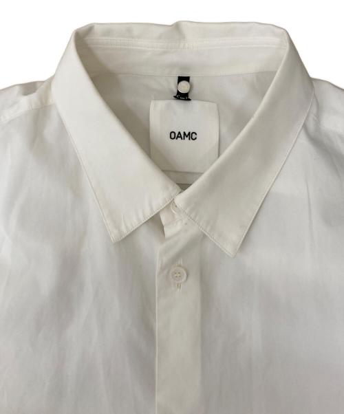 OAMC（オーエーエムシー）OAMC (オーエーエムシー) DAIDO MORIYAMA Duane Shirt　OAMR603186 ホワイト サイズ:Мの古着・服飾アイテム
