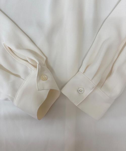 SOEJU（ソージュ）SOEJU (ソージュ) サテンバックリボンロングスリーブブラウス オフホワイト サイズ:Mの古着・服飾アイテム