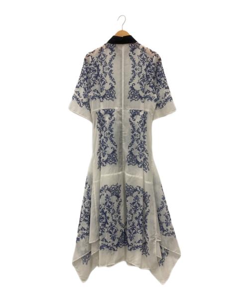 furfur（ファーファー）furfur (ファーファー) フローラルスカーフワンピース ホワイト サイズ:Ｆの古着・服飾アイテム