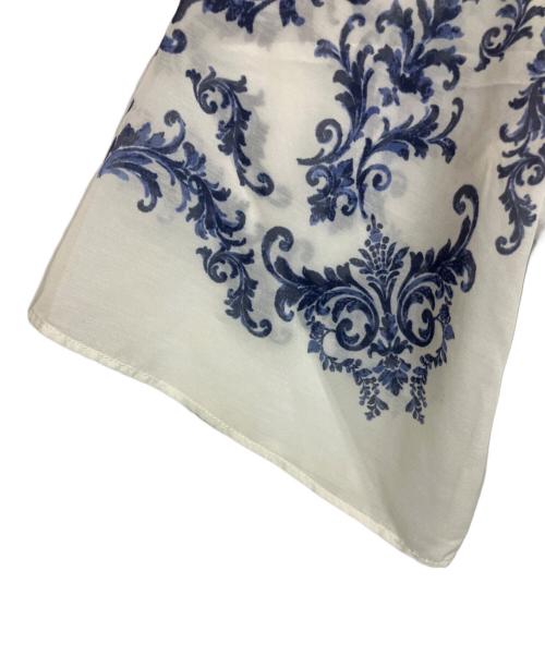 furfur（ファーファー）furfur (ファーファー) フローラルスカーフワンピース ホワイト サイズ:Ｆの古着・服飾アイテム