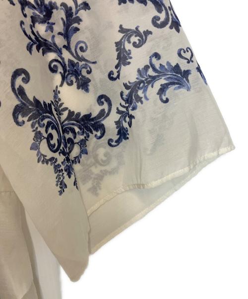 furfur（ファーファー）furfur (ファーファー) フローラルスカーフワンピース ホワイト サイズ:Ｆの古着・服飾アイテム