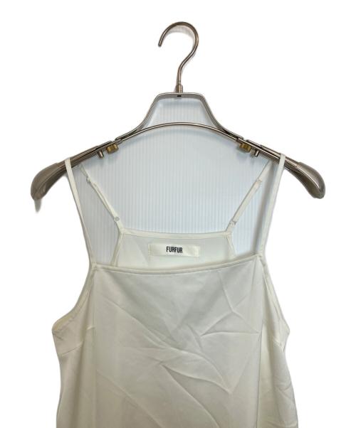 furfur（ファーファー）furfur (ファーファー) フローラルスカーフワンピース ホワイト サイズ:Ｆの古着・服飾アイテム