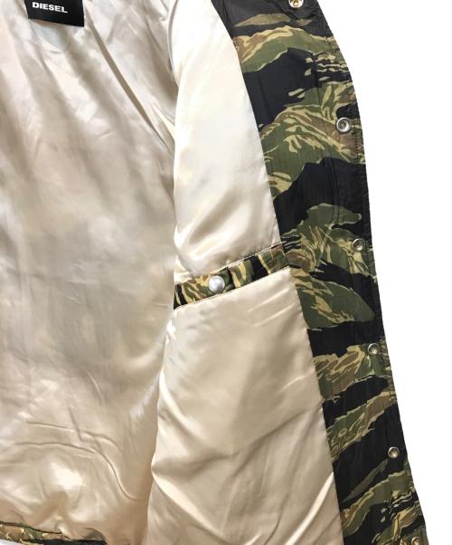 DIESEL（ディーゼル）DIESEL (ディーゼル) カモフラキルティングコーチジャケット グリーン サイズ:XSの古着・服飾アイテム