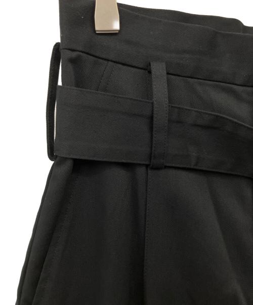 kayle（ケイル）KAYLE (ケイル) HIGH COUNT GABARDINE BELT DESIGN PANTS ブラック サイズ:Sの古着・服飾アイテム