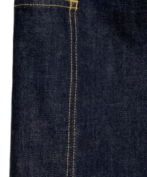 HUMAN MADE（ヒューマンメイド）HUMAN MADE (ヒューマンメイド) KAWS (カウズ) KAWS Made Denim Pants#1 インディゴ サイズ:Mの古着・服飾アイテム