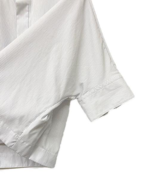 MACPHEE（マカフィー）MACPHEE (マカフィー) 23SS コットンブロード バンドカラークロップドシャツ ホワイト×ネイビー サイズ:36の古着・服飾アイテム