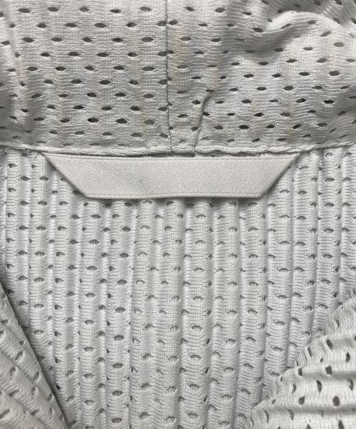 HOMME PLISSE ISSEY MIYAKE（オム プリッセ イッセイ ミヤケ）HOMME PLISSE ISSEY MIYAKE (オムプリッセ イッセイ ミヤケ) メッシュプリーツフードコート グレー サイズ:1の古着・服飾アイテム