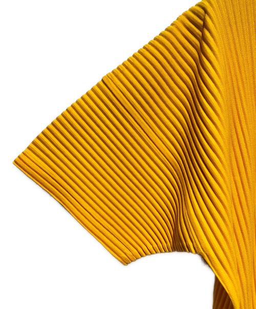 HOMME PLISSE ISSEY MIYAKE（オム プリッセ イッセイ ミヤケ）HOMME PLISSE ISSEY MIYAKE (オム プリッセ イッセイ ミヤケ) プリ―ツポロシャツ オレンジ サイズ:2の古着・服飾アイテム