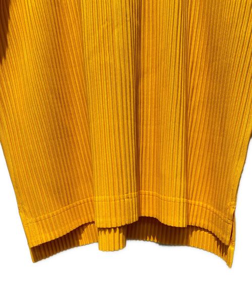 HOMME PLISSE ISSEY MIYAKE（オム プリッセ イッセイ ミヤケ）HOMME PLISSE ISSEY MIYAKE (オム プリッセ イッセイ ミヤケ) プリ―ツポロシャツ オレンジ サイズ:2の古着・服飾アイテム