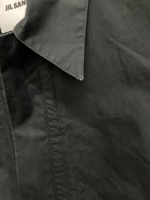 JIL SANDER（ジルサンダー）JIL SANDER (ジルサンダー) 2トーンハーフスリーブプルオーバーシャツ ブラック×ライトグリーン サイズ:48の古着・服飾アイテム