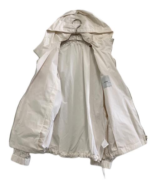 ebure（エブール）EBURE (エブール) ライトタフタジップアップパーカーブルゾン ベージュ サイズ:36の古着・服飾アイテム