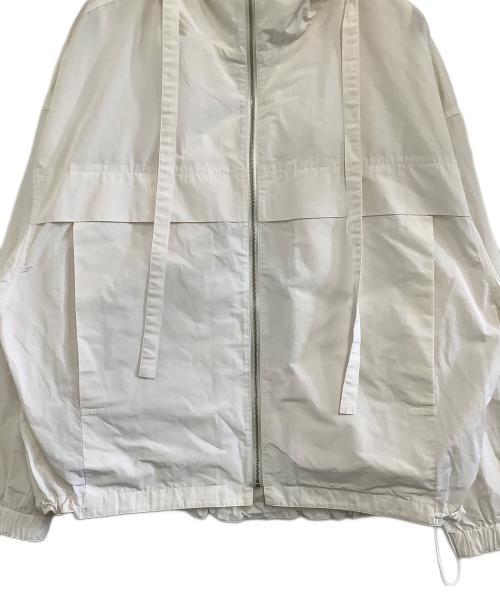 ebure（エブール）EBURE (エブール) ライトタフタジップアップパーカーブルゾン ベージュ サイズ:36の古着・服飾アイテム