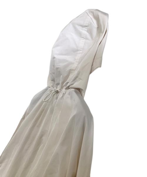 ebure（エブール）EBURE (エブール) ライトタフタジップアップパーカーブルゾン ベージュ サイズ:36の古着・服飾アイテム