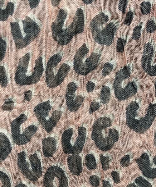 LOUIS VUITTON（ルイ ヴィトン）LOUIS VUITTON (ルイ ヴィトン) エトール レオパード ストール ピンクの古着・服飾アイテム