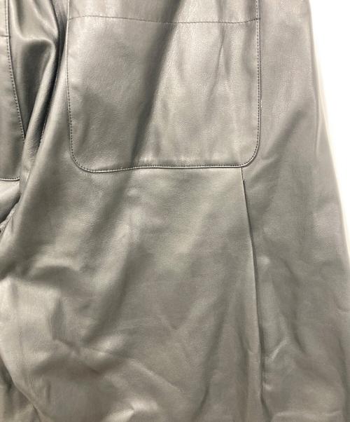 taupe（トープ）taupe (トープ) ヴィーガンレザー イージーサーカスパンツ ブラック サイズ:02の古着・服飾アイテム