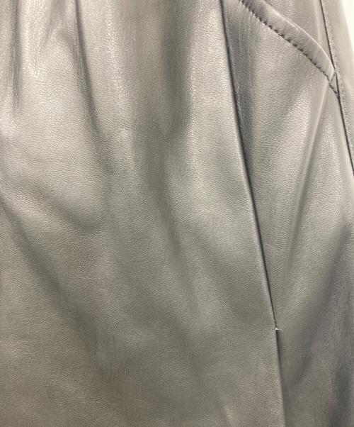 taupe（トープ）taupe (トープ) ヴィーガンレザー イージーサーカスパンツ ブラック サイズ:02の古着・服飾アイテム