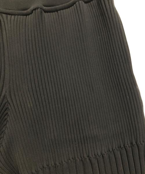 CFCL（シーエフシーエル）CFCL (シーエフシーエル) FLUTED STRAIGHT PANTS ブラック サイズ:1の古着・服飾アイテム