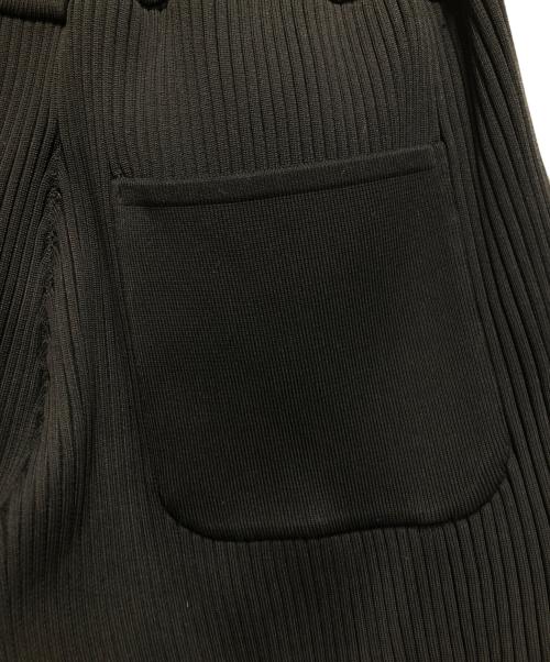 CFCL（シーエフシーエル）CFCL (シーエフシーエル) FLUTED STRAIGHT PANTS ブラック サイズ:1の古着・服飾アイテム