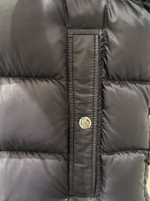 MONCLER（モンクレール）MONCLER (モンクレール) BRAMANT/ダウンジャケット ネイビー サイズ:4の古着・服飾アイテム