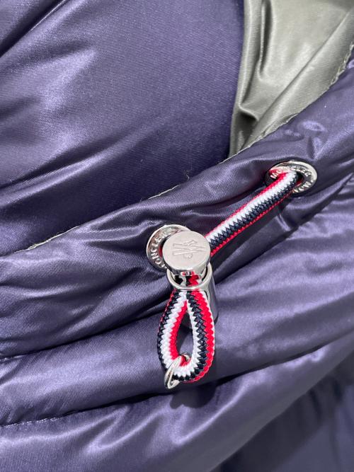 MONCLER（モンクレール）MONCLER (モンクレール) BRAMANT/ダウンジャケット ネイビー サイズ:4の古着・服飾アイテム