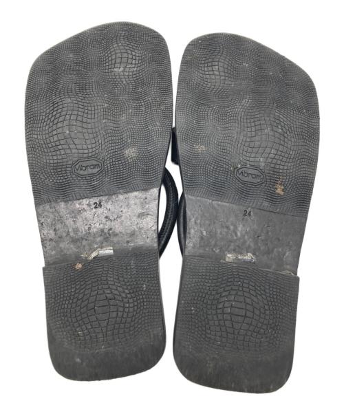 nagonstans（ナゴンスタンス）nagonstans (ナゴンスタンス) asymmetry sandal ブラック サイズ:24cmの古着・服飾アイテム