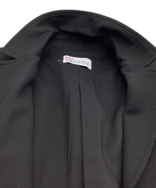 RED VALENTINO（レッドヴァレンティノ）RED VALENTINO (レッドヴァレンティノ) フリルジャケット ブラック サイズ:42の古着・服飾アイテム