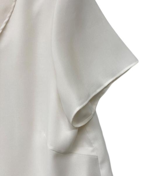 UNTITLED（アンタイトル）UNTITLED (アンタイトル) ケープ風シルエット デザインプルオーバー ベージュ サイズ:2の古着・服飾アイテム