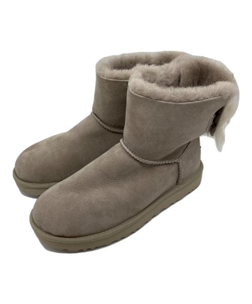 UGG（アグ）UGG (アグ) W FLUFF BOW MINI　ムートンブーツ グレー サイズ:25の古着・服飾アイテム